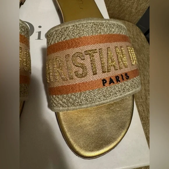 ❤️Authentic Christian Dior 52K Platinum DWAY Embroidered Slide Sandals 37.5 ❤️ - Picture 9 of 11